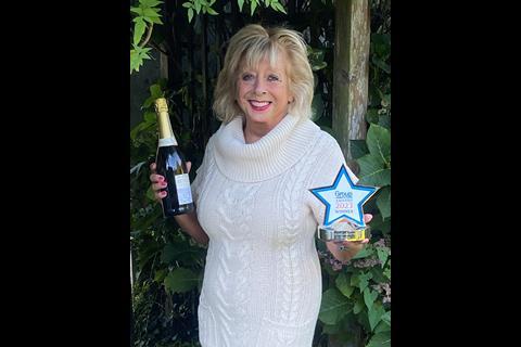 Mary Gotts of GOTT 2 TRAVEL celebrates being crowned GTO of the Year at the Group Leisure & Travel Awards
